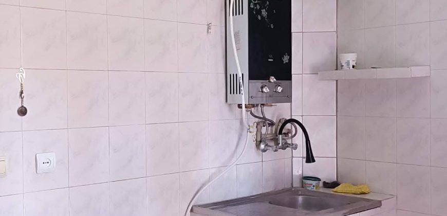 იყიდება 3 ოთახიანი ბინა გორში, კომბინატის დასახლებაში