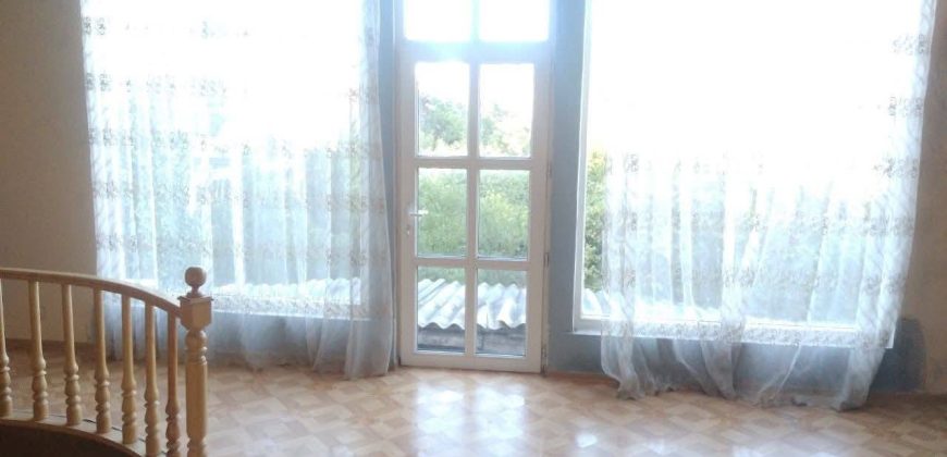 იყიდება საკუთარი სახლი ქ. გორის ცენტრში