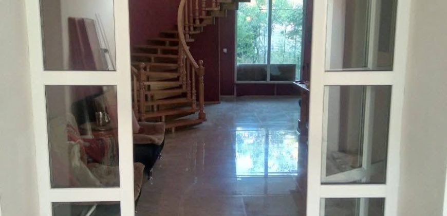 იყიდება საკუთარი სახლი ქ. გორის ცენტრში