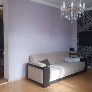 იყიდება 3 ოთახიანახევრიანი ბინა ქ. გორის ცენტრში