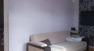 იყიდება 3 ოთახიანახევრიანი ბინა ქ. გორის ცენტრში