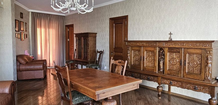 იყიდება 3 ოთახიანი ბინა ქ. გორის ცენტრში