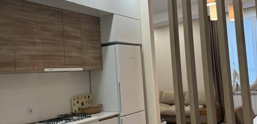 იყიდება 2 ოთახიანი ბინა ქ. გორის ცენტრში