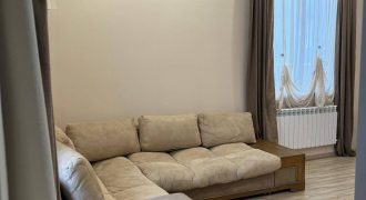 იყიდება 2 ოთახიანი ბინა ქ. გორის ცენტრში