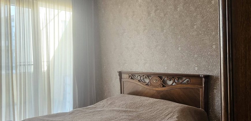 იყიდება 3 ოთახიანი ბინა ქ. გორის ცენტრში