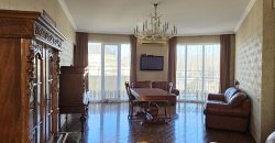 იყიდება 3 ოთახიანი ბინა ქ. გორის ცენტრში