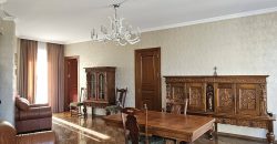 იყიდება 3 ოთახიანი ბინა ქ. გორის ცენტრში