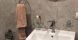 იყიდება 2 ოთახიანი ბინა ქ. გორის ცენტრში