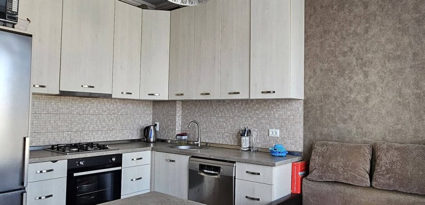 იყიდება 3 ოთახიანი ბინა ქ. გორის ცენტრში