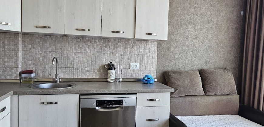 იყიდება 3 ოთახიანი ბინა ქ. გორის ცენტრში