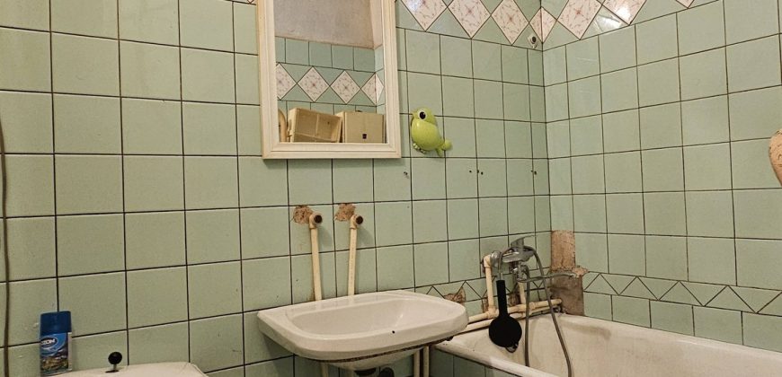 ქირავდება 2 ოთახნახევრიანი გორში, ვერხვების დასახლებაში