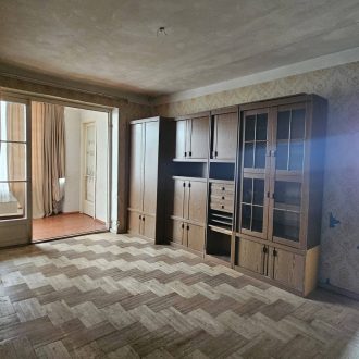 ქირავდება 2 ოთახნახევრიანი გორში, ვერხვების დასახლებაში