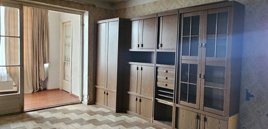 ქირავდება 2 ოთახნახევრიანი გორში, ვერხვების დასახლებაში