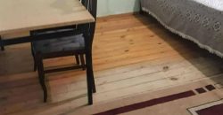 იყიდება 1-ოთახიანი სახლი ვერხვებზე