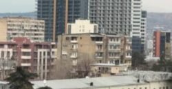 ქირავდება 3-ოთახიანი ბინა საბურთალოზე