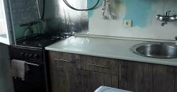 იყიდება 1-ოთახიანი სახლი ვერხვებზე