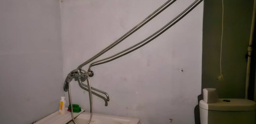 იყიდება 1-ოთახიანი სახლი კომბინატში