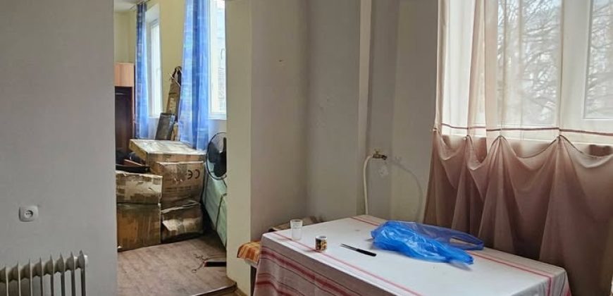 იყიდება 1-ოთახიანი სახლი კომბინატში