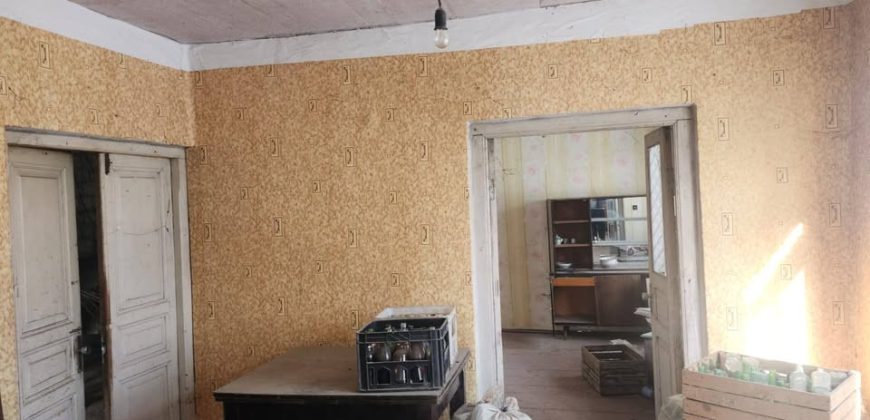 იყიდება სახლი გორში