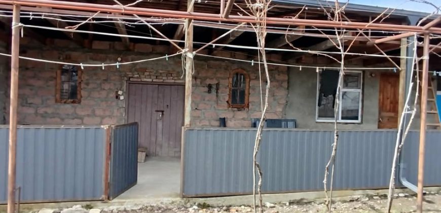 იყიდება სახლი გორში, სოფ. ტირძნისში