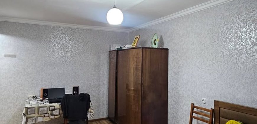 იყიდება 1-ოთახიანი ბინა გორში, კომბინატში