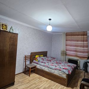 იყიდება 1-ოთახიანი ბინა გორში, კომბინატში