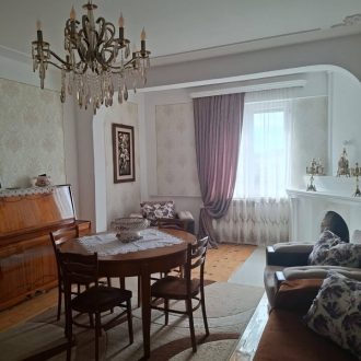 იყიდება 2 ოთახიანი ბინა გორში, წმინდაწყალზე