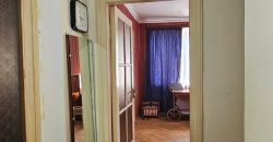 იყიდება 3 ოთახიანი ბინა გორში, ცენტრში