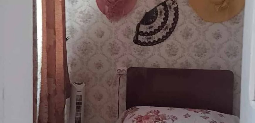 იყიდება 3 ოთახიანი ბინა გორში, ცენტრში