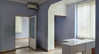 იყიდება 2 ოთახიანი ბინა გორში, კომბინატში