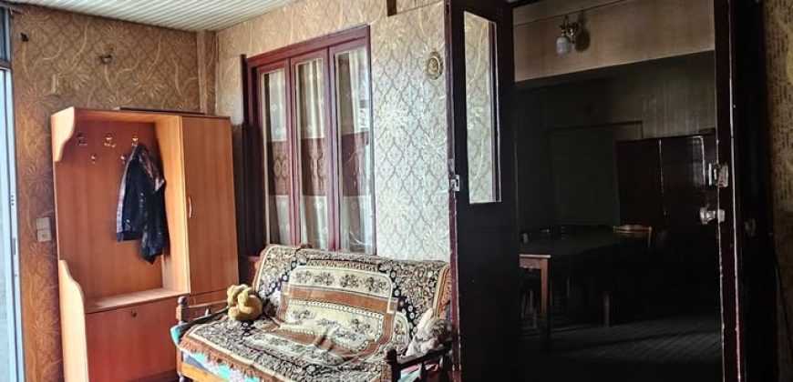 იყიდება 5 ოთახიანი ბინა გორში, კომბინატში