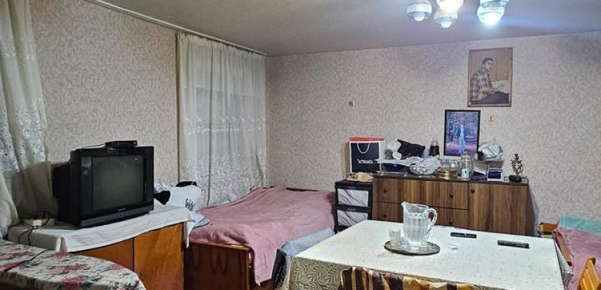 იყიდება სახლი გორში, ცენტრში