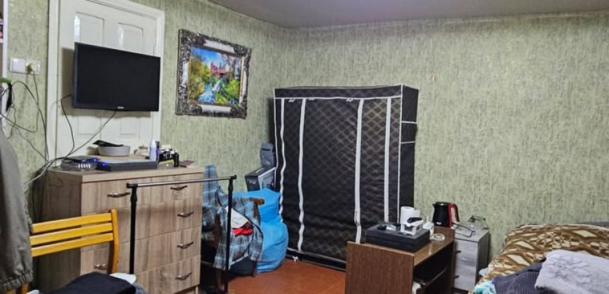 იყიდება სახლი გორში, ცენტრში