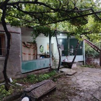 იყიდება სახლი მიწის ნაკვეთით გორის რაიონ, სოფ. ახალსოფელში