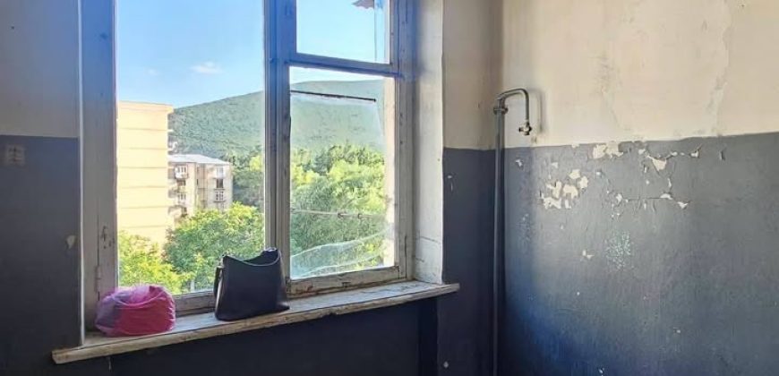 იყიდება 1 ოთახიანი ბინა გორში, ჭალის დასახლებაში